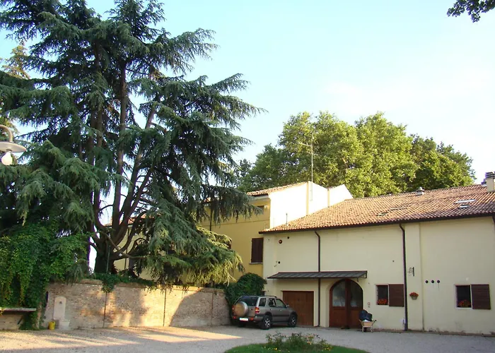 Schiavi Han/Misafirhane Sermide